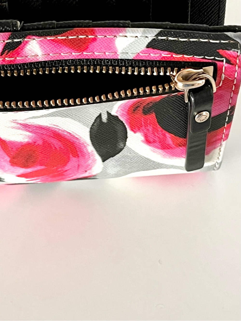 Kate Spade Cedar Street Rose Lacey Continental Wallet - Picture 4 of 12
